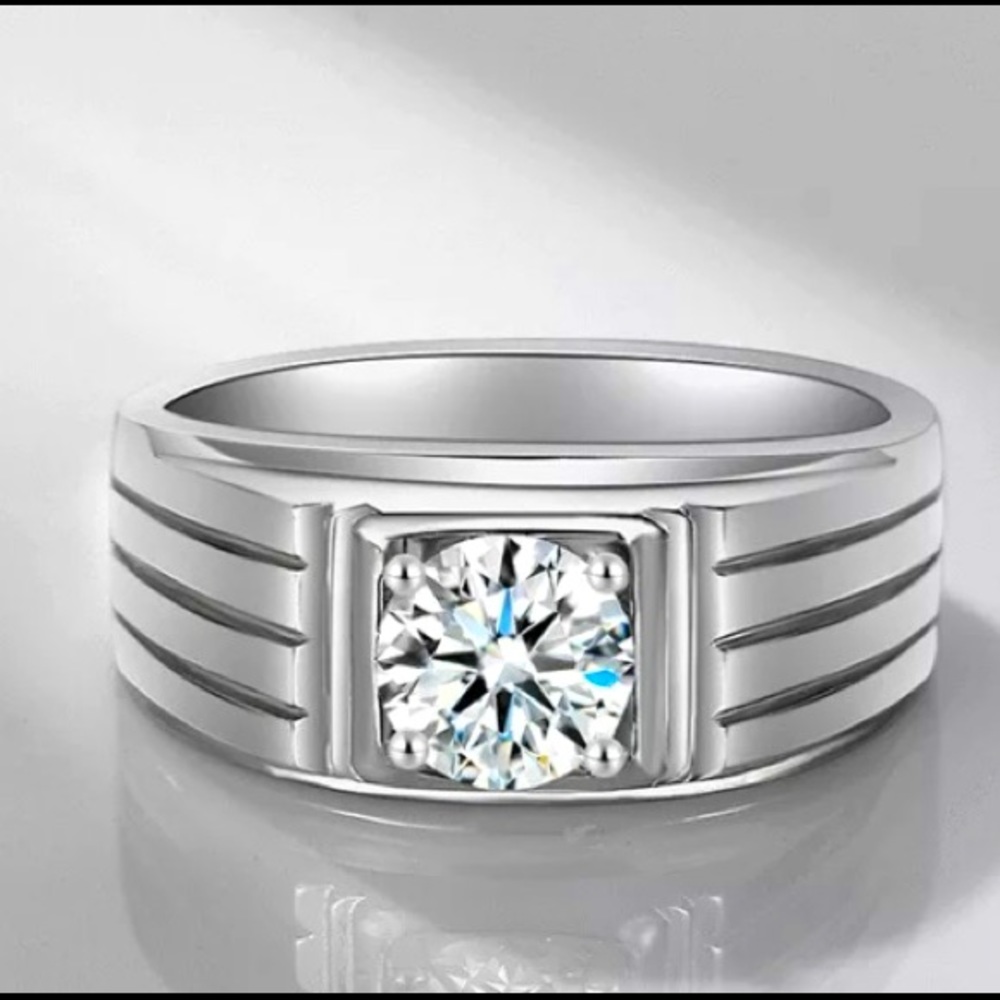 Mens Sterling Silver solitaire ring - Picture 2 of 12